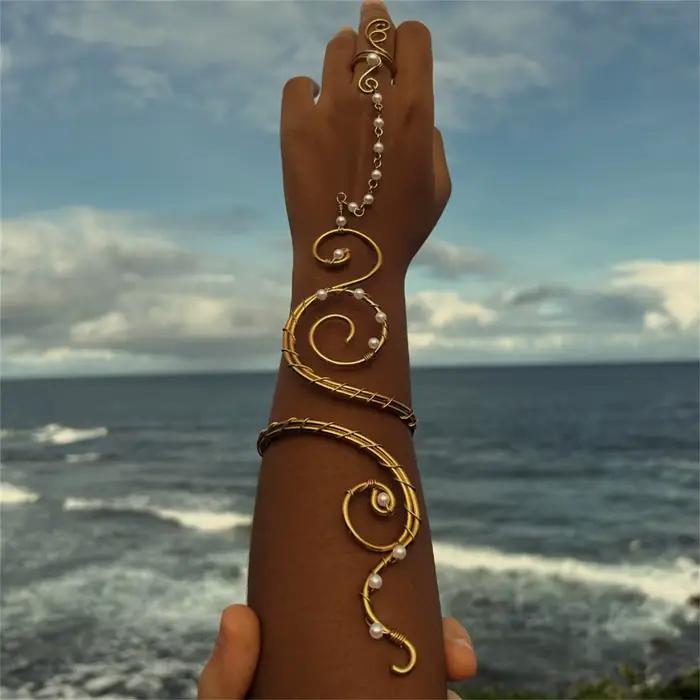 Bracelet spirale bohème avec anneau de doigt en perle, harnais de main en fil métallique, bracelets 