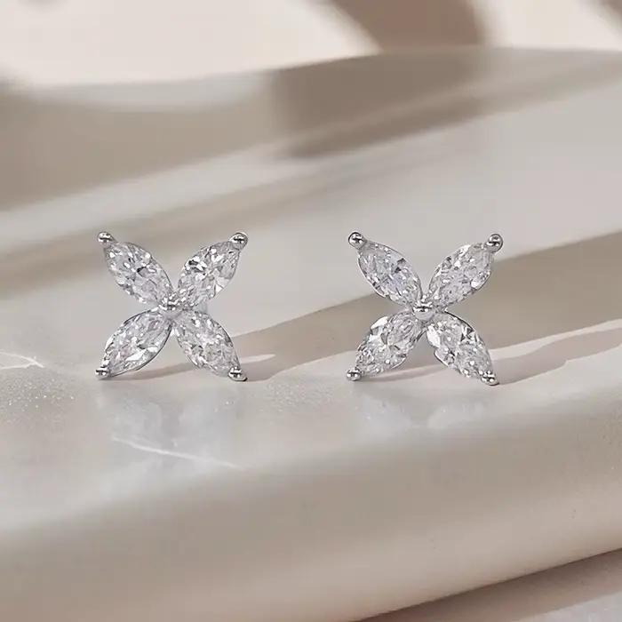 Boucles d'oreilles en diamant en forme de fleur, boucles d'oreilles en diamant de laboratoire taille