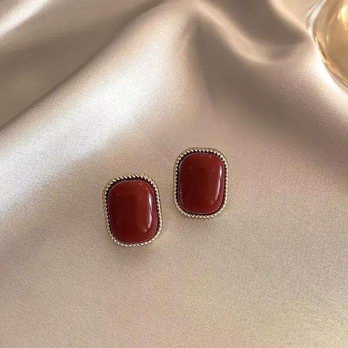 Boucles d'oreilles clous carrées émaillées bordeaux vintage pour femme, en métal couleur or, imitati