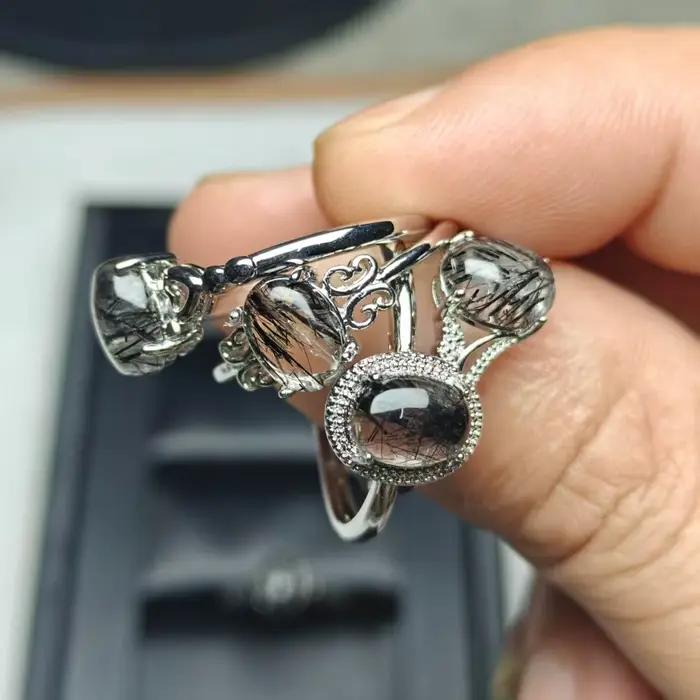 Vente en gros de quartz rutilé noir naturel ovale, divers types, design de bague tendance et polyval