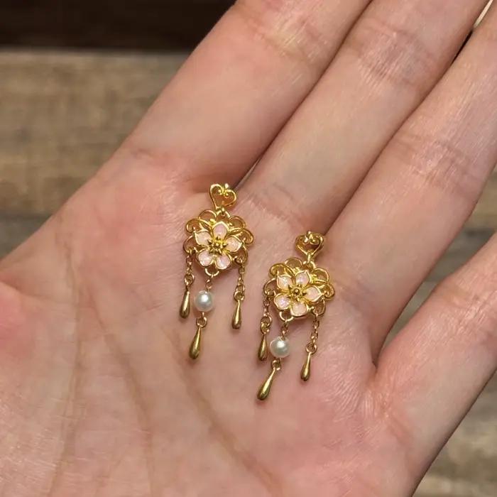 Boucles d'oreilles en fleurs de cerisier pour femmes, style palais, élégantes, romantiques, chics, d