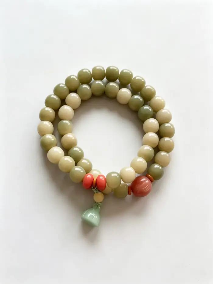 Bracelet Bodhi à double boucle en perles de pomme verte laiteuse jade