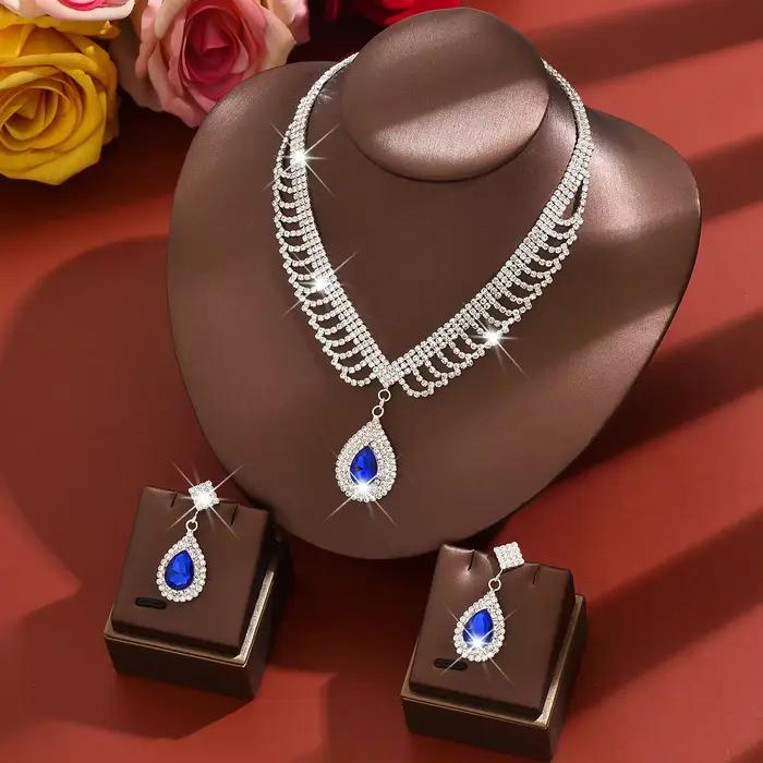 Nouvel ensemble de boucles d'oreilles et de collier de luxe - élégant et raffiné - idéal pour les ma