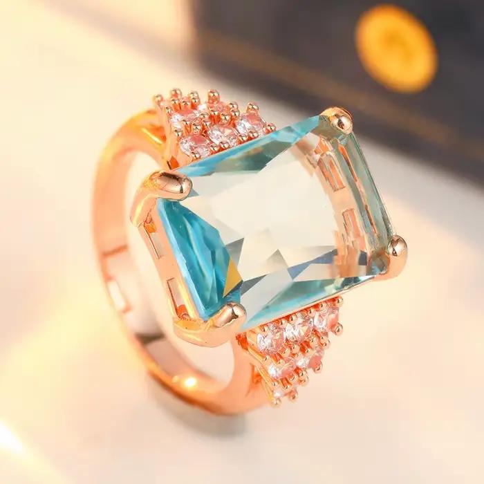 Bague de fiançailles carrée pour femmes, incrustation de zircon synthétique, luxe léger et style gra