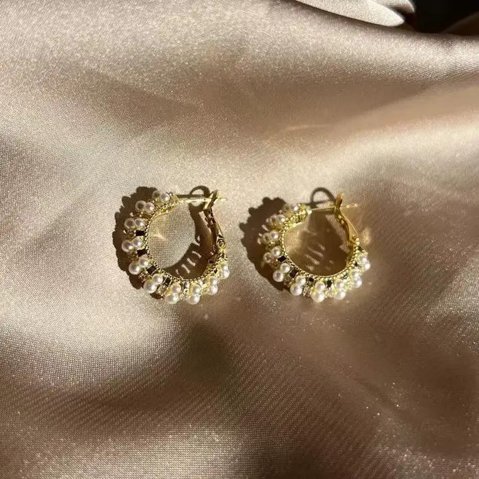Boucles d'oreilles à la mode en perles et zircone pour femmes, design polyvalent et élégant, style s