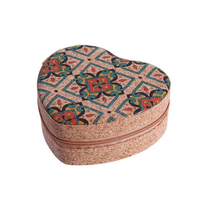 Boîte de rangement en forme de cœur en cuir pour bijoux polyvalents et romantiques occasions spéciales voyage mariage anniversaire