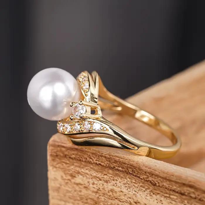 Huitan – bague en perles d'imitation gracieuse pour fiançailles, accessoires de doigt brillants et charmants pour femmes, bijoux de mariage exquis et nobles