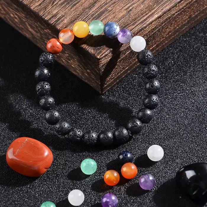 1 morceau de bracelet en pierre volcanique à sept chakras, qui peut soulager le stress et a une aura énergétique.