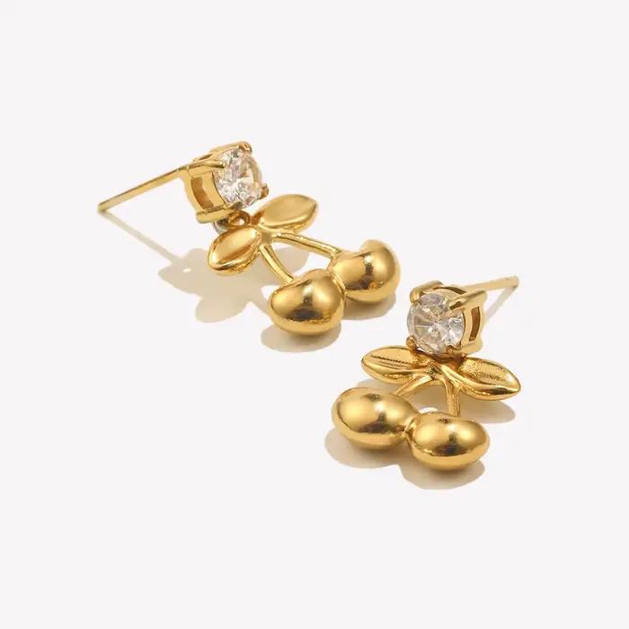 E.B.belle – boucles d'oreilles en forme de cerise en Zircon transparent pour femmes et filles, en acier inoxydable plaqué or 18 carats, bijoux d'oreille en forme de fruits mignons