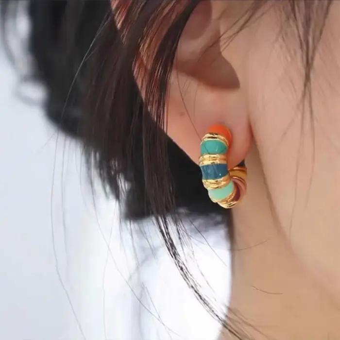 Boucles d'oreilles rondes en émail de couleur rétro romantique français, couleur or, nouvelles boucles d'oreilles pour femmes, accessoires de bijoux à la mode, 2025