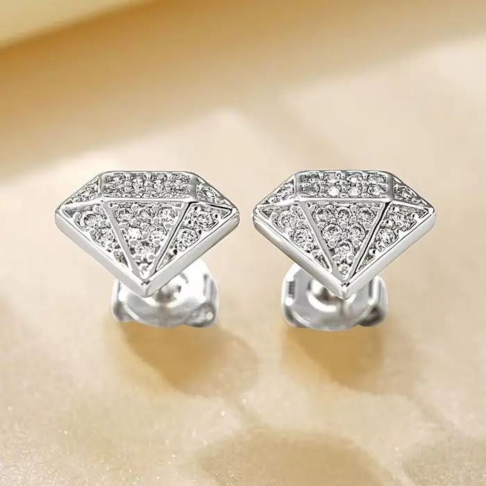 Rrjzz Boucles d'oreilles uniques plaquées or 14 carats en forme de diamant scintillant Fashion CZ Simulé Diamant Ear Stud pour femmes et hommes Bijoux