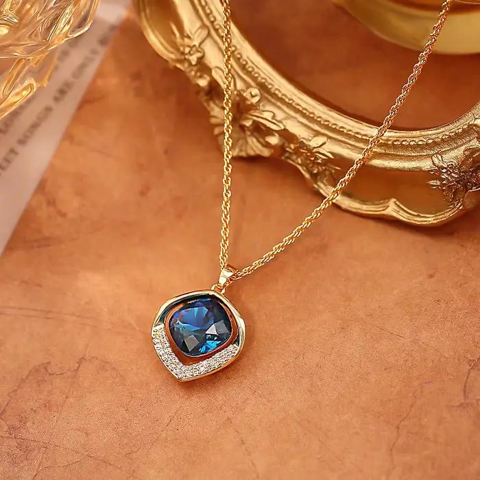 Collier en zircon bleu géométrique, design de niche haut de gamme, élégant et raffiné, chaîne de pull polyvalente