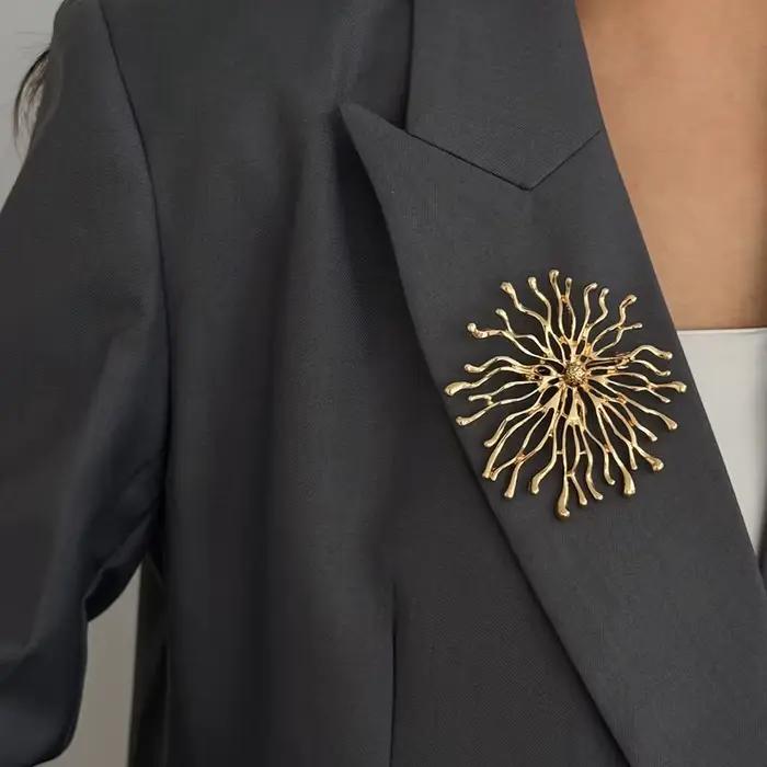 Nouvelles Broches Émail Abstrait Soleil Éclatant pour Femme et Unisexe, Épingles de Luxe, Accessoires Décontractés pour Fêtes, Cadeaux, Bijoux pour Amies