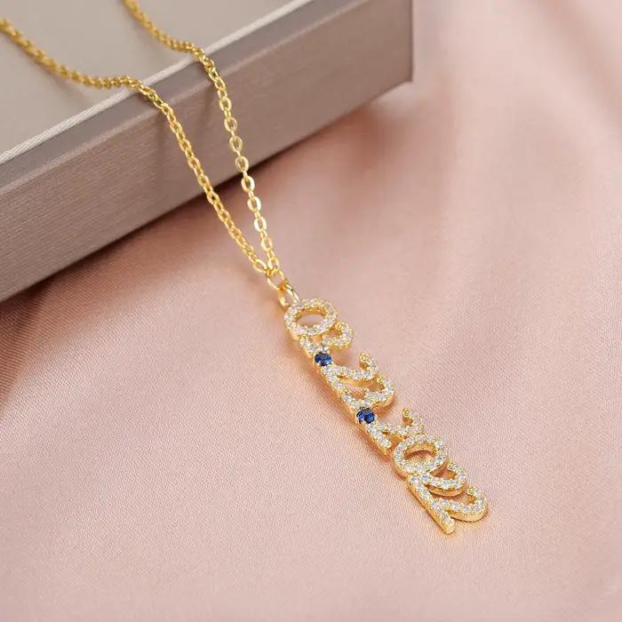 Collier en diamant personnalisé pour femmes, bijoux avec pendentif avec nom en cristal, nouvelle plaque signalétique, cadeau d'anniversaire pour elle