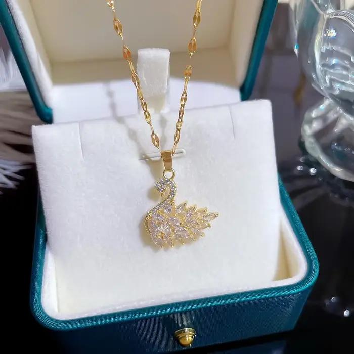 Collier pendentif en cristal de dessin animé pour femme, acier inoxydable, breloque, document doré, bijoux ras du cou, original, mode