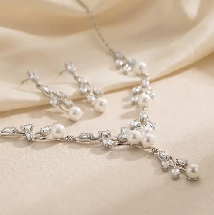 Ensemble de bijoux pour femmes, 2 pièces, collier et boucles d'oreilles de luxe en zircone et perles, accessoires de bijoux pour fête, bal, mariage, cadeau
