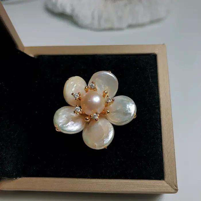 Bague en perles d'eau douce tendance, style rétro baroque, avec fleur en perles et cristaux CZ de luxe pour femme, accessoires de bijoux de charme, cadeaux