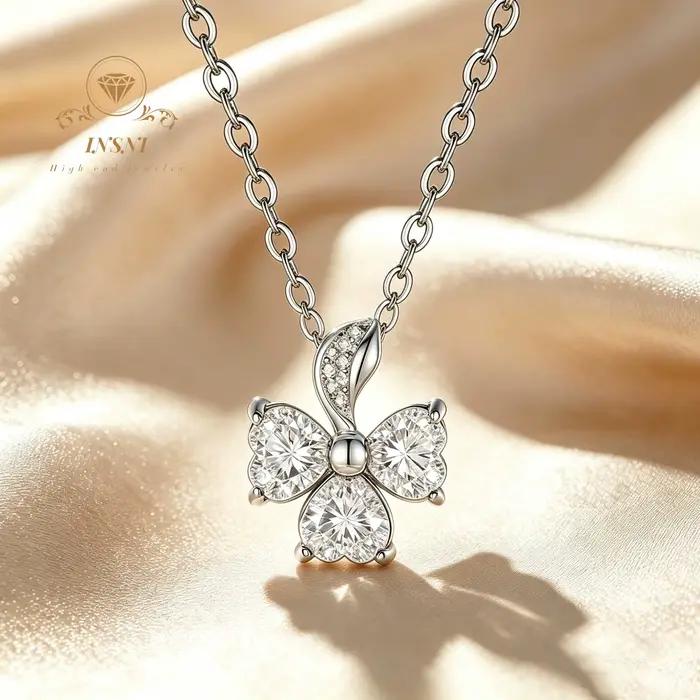 Collier en argent S925 avec moissanite trèfle d'amour de 2,5 carats, chaîne polyvalente pour clavicule, bijou abordable de luxe léger pour femme, cadeau