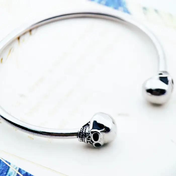 Bracelet Bracelet crâne Style européen mode Karma rebelle bijoux cadeau pour femmes hommes tout neuf Fine en argent Sterling 925