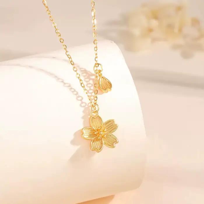 Collier en fleurs de cerisier pour femmes, couleur or 24 carats, pendentif en fleurs, 18 pouces, bijoux tendance, accessoires, cadeaux