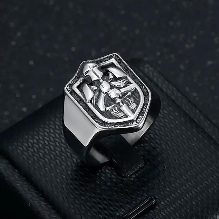 Anneaux de templier de chevaliers Vintage en acier inoxydable pour hommes et femmes, bouclier Hip Hop en forme d'épée, anneau de guerrier, amulette Punk, bijoux cadeaux