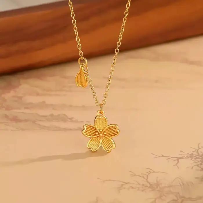 Collier en fleurs de cerisier pour femmes, couleur or 24 carats, pendentif en fleurs, 18 pouces, bijoux tendance, accessoires, cadeaux