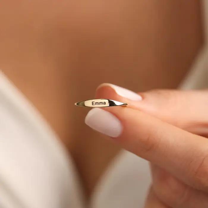 Cazador – bagues avec nom personnalisé pour femmes, en acier inoxydable, couleur or, numéro de Date personnalisé, bague gravée, bijoux, cadeau de saint valentin