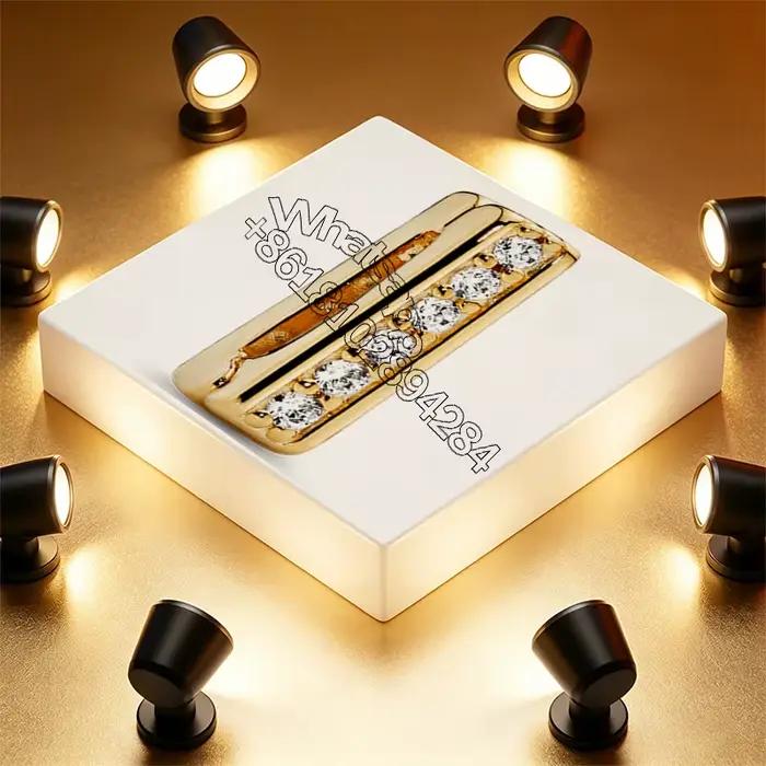 DYAINew pendentif rond en argent 925 avec une rangée de perles. Bijoux luxueux adaptés au quotidien des femmes, idéaux pour les fêtes, les rendez-vous et comme cadeau.