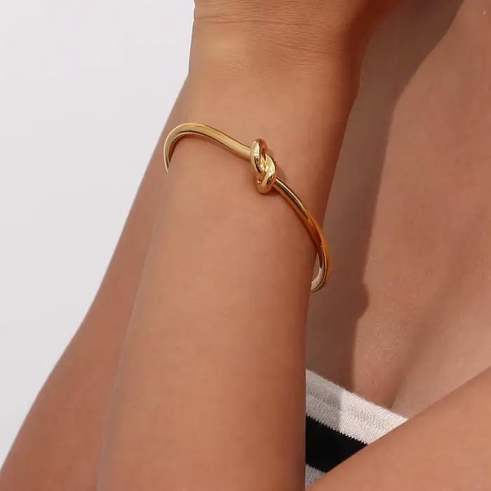 E.B.belle minimaliste 18K plaqué or noeud manchette bracelets pour femme en acier inoxydable bijoux imperméables pour femme