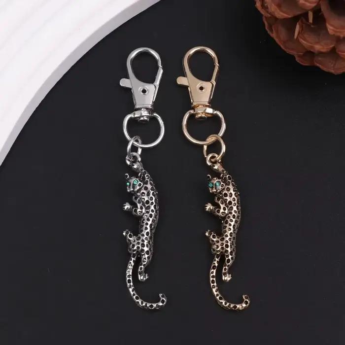 Porte-clés pendentif panthère Animal pour femmes, sac à main, breloques de voiture pour hommes, ornements, bijoux à la mode, cadeaux