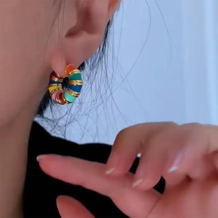 Boucles d'oreilles rondes en émail de couleur rétro romantique français, couleur or, nouvelles boucles d'oreilles pour femmes, accessoires de bijoux à la mode, 2025