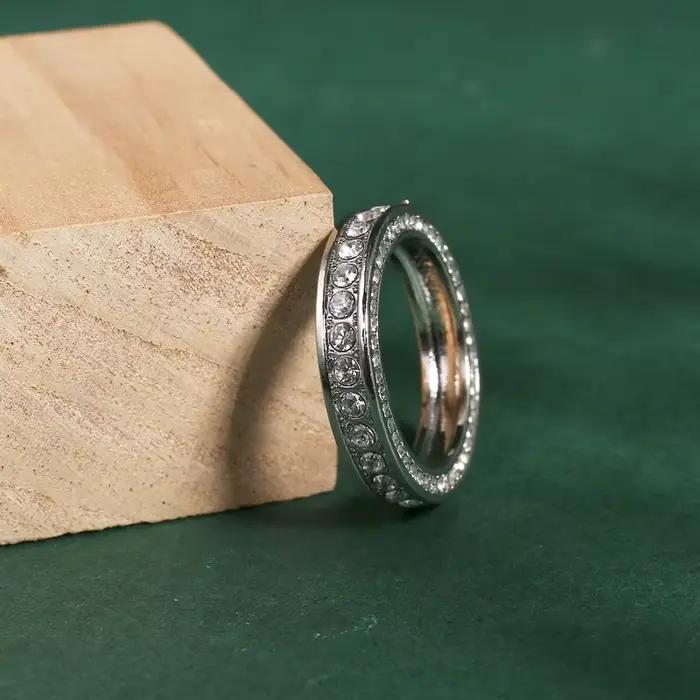 Alliance de mariage pour femme sertie de zircone cubique claire élégante cadeau pour Saint Valentin occasions spéciales