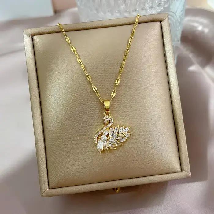 Collier pendentif en cristal de dessin animé pour femme, acier inoxydable, breloque, document doré, bijoux ras du cou, original, mode