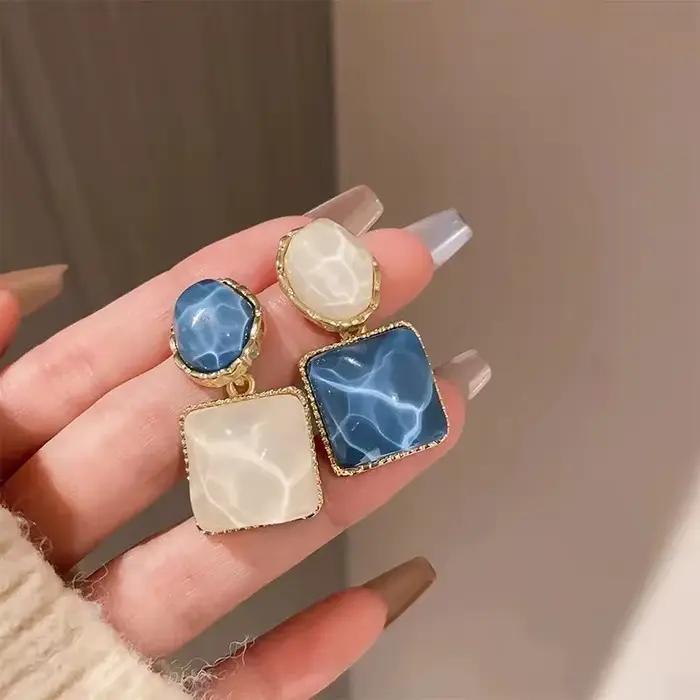 Boucles d'oreilles asymétriques ondulées carrées pour femmes, nouveau Design Unique, boucles d'oreil