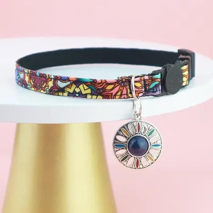 Collier de chat AirTag, collier de chat GPS intégré avec support d'étiquette d'air et cloche, collie