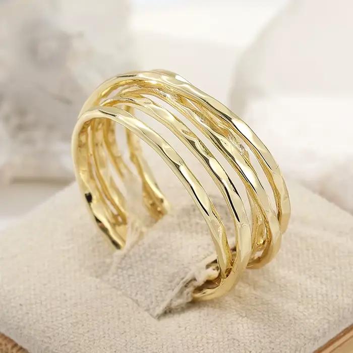 Bague pour femme vintage sculptée à la main, creuse, couleur or, en métal, motif géométrique, pour u