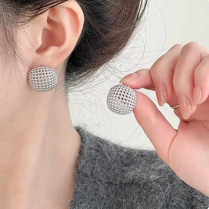 Boucles d'oreilles géométriques ajourées pour femmes, nouvelle personnalité rétro, perle ronde, méta