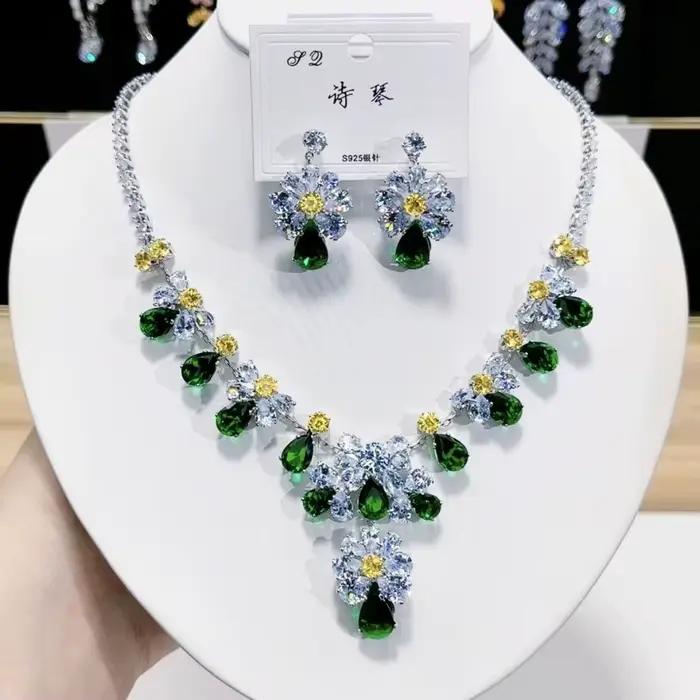 Ensemble de boucles d'oreilles et collier à fleurs vertes en Zircon pour femmes, 2025