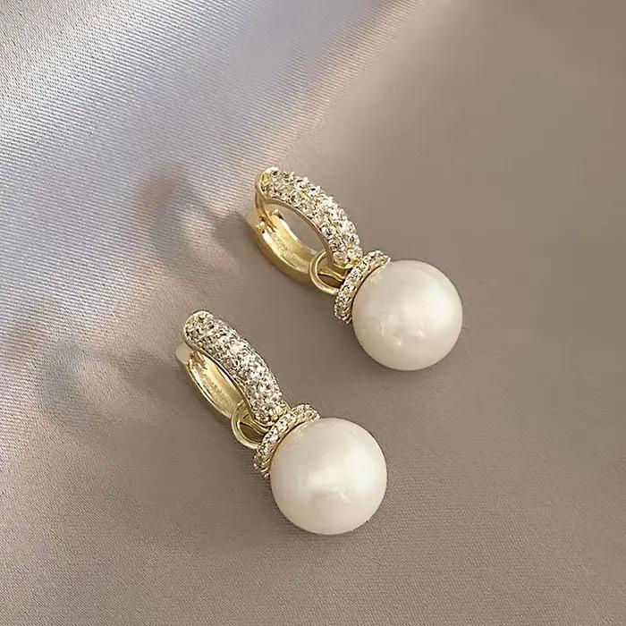 Boucles d'oreilles pendantes en perles de Zircon incrustées, Design de luxe léger français, accessoires de bijoux exquis pour femmes lors des fêtes