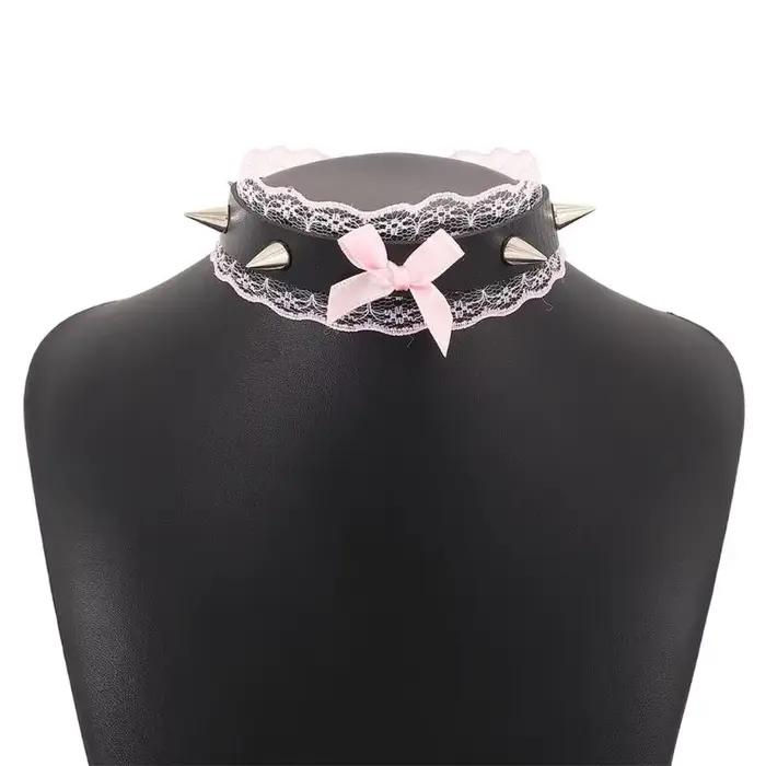 Collier cou goth rose