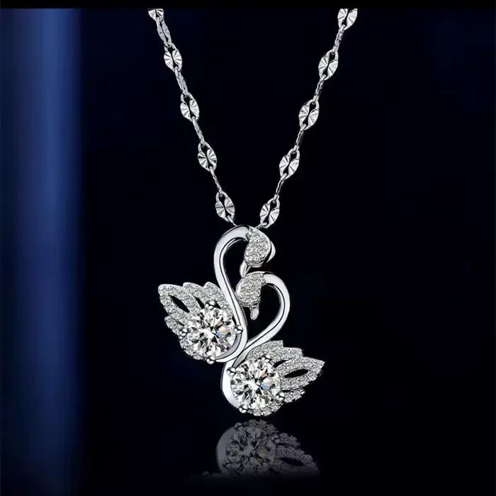 Collier double cygne en or blanc, niche de luxe légère, pendentif cygne, chaîne de clavicule pour petite amie