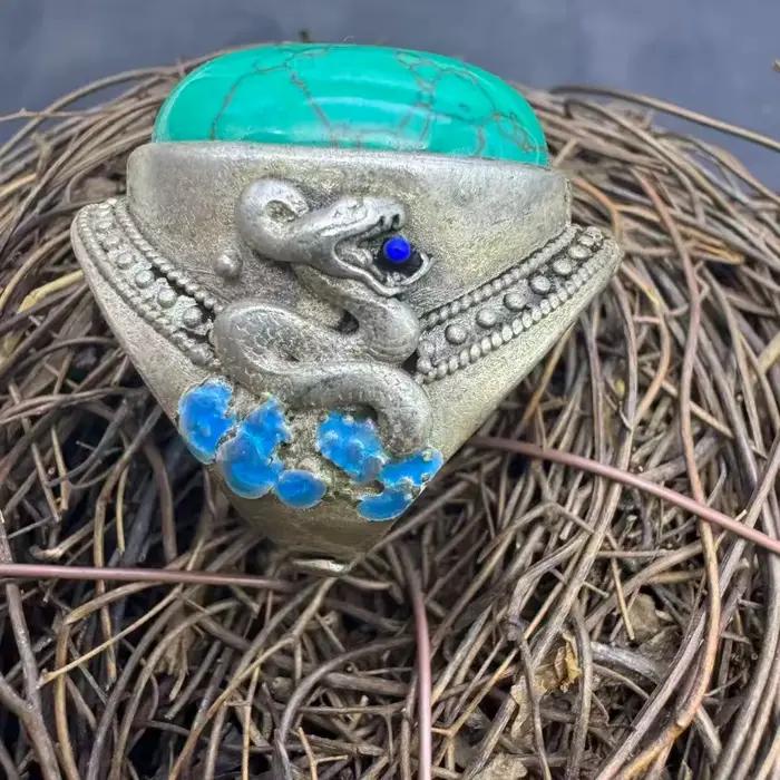 Bague unisexe de style mongol vintage, incrustée à la main de turquoise naturelle stabilisée, bijou ethnique tibétain antique pour le doigt