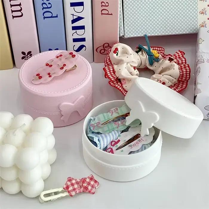 Boîte de rangement ronde INS Macaron Bow pour filles, épingles à cheveux de bijoux Kawaii, boîte anti-poussière, voyage portable, petit, personnalisé, mignon, 1 pièce