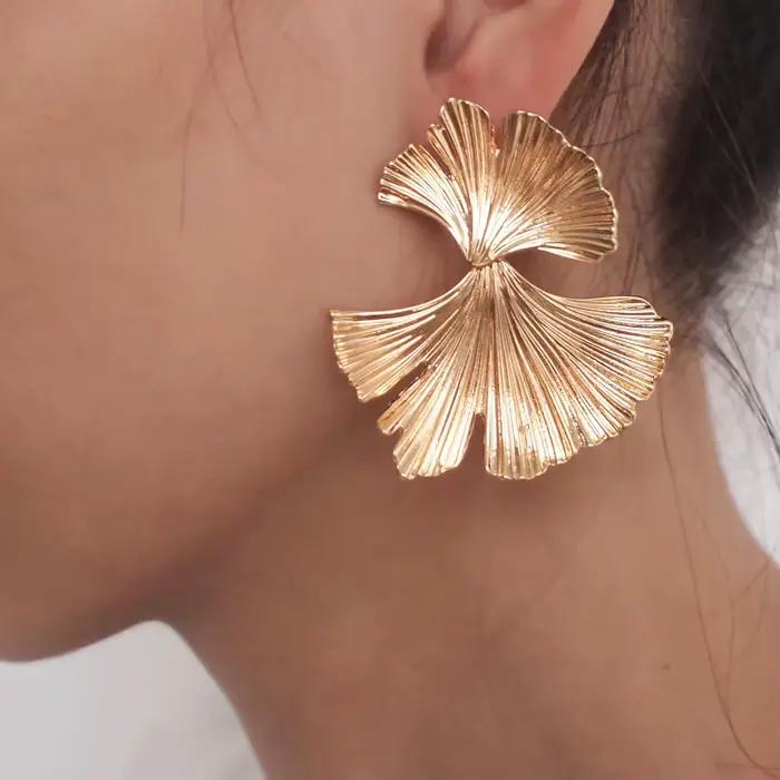 Mode géométrique couleur or Ginkgo Biloba feuille forme goutte boucle d'oreille personnalité créative Simple Punk femme balancent boucle d'oreille bijoux