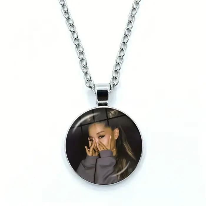 Collier Ariana Grande pour femme, bijoux, pendentif en verre cabochon, collier tendance en cristal, vente en gros