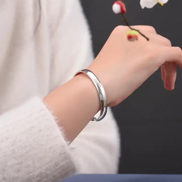 Bracelet en argent brillant motif Cœur Sutra, Bracelet ouvert en argent brillant simple et tendance, Bijou de main