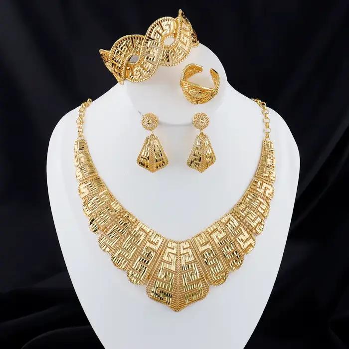 Ensemble de bijoux de luxe plaqué or pour femmes, collier, boucles d'oreilles, bracelet, bague, plaqué or 18 carats, bijoux de Dubaï pour femmes, cadeaux exquis