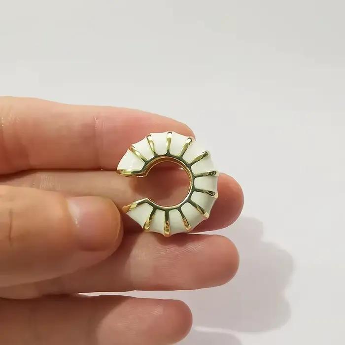 Clip d'oreille rond bohème en émail exquis pour femmes, Vintage, tempérament multicolore, boucles d'oreilles en forme de C, bijoux de fête et de vacances