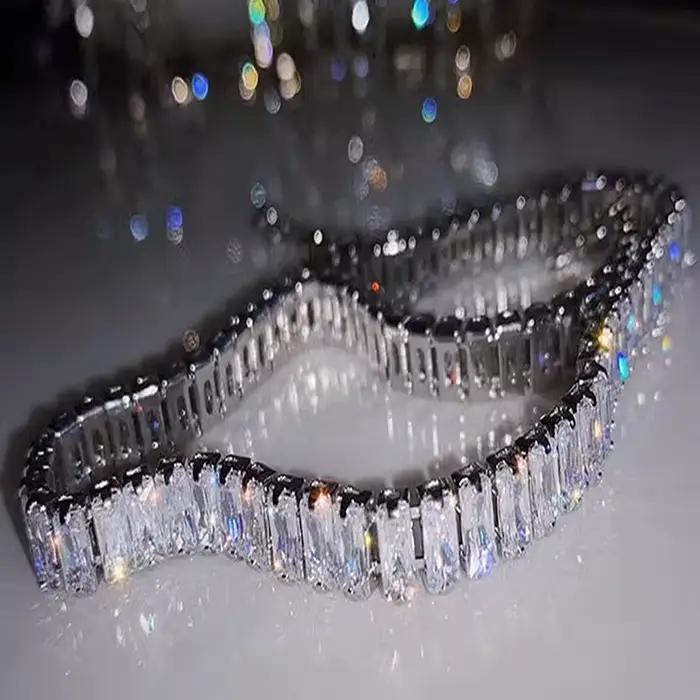 Collier en acier inoxydable or jaune clair avec zircon pour femme style classique tracker d'humeur bijoux élégants pour occasions spéciales