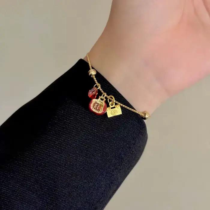 Bracelet pendentif grenade rouge vintage en cristal exquis réglable pour femmes et filles occasions spéciales bijoux de qualité